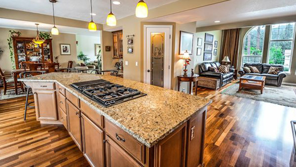 Tischlerei Jürgen Dreßler, Simmerath, Kochinsel mit Marmorplatte